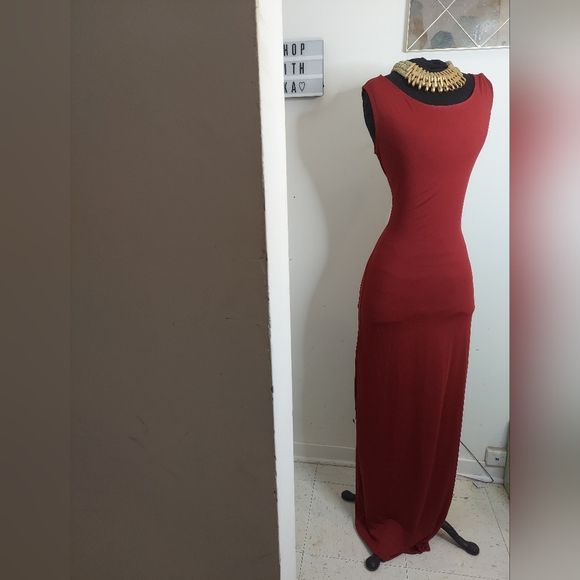 Red long maxi summer dress - Picture 4 of 7